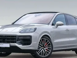Beige Usado 2024 Porsche Cayenne Turbo SUV | 184.900 € (Precio justo)