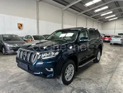 Verde Usado 2023 Toyota Land Cruiser SUV | 56.000 €