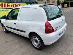 Blanco Usado 2007 Renault Clio II Authentique Berlina | 3200 € (Precio justo)