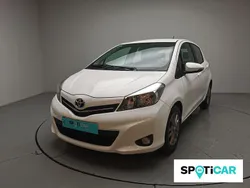 Blanco Usado 2014 Toyota Yaris Active Berlina | 13.900 € (Un poco caro)
