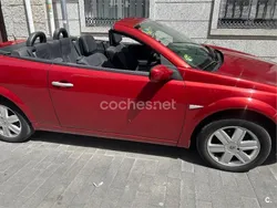 Granate Usado 2005 Renault Mégane Cabriolet Authentique Descapotable | 2900 € (Buen precio)