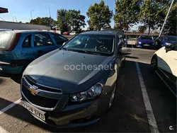 Gris / plata Usado 2010 Chevrolet Cruze LT Berlina | 3900 € (Un poco caro)