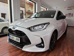 Blanco Usado 2021 Toyota Yaris Hybrid Plus Berlina | 18.500 € (Precio justo)