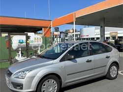 Gris / plata Usado 2005 Ford Focus Trend Berlina | 4500 € (Precio justo)