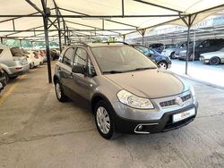 Gris / plata Usado 2011 Fiat Sedici Emotion SUV | 7600 €