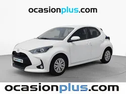 Blanco Usado 2023 Toyota Yaris Active Utilitario | 13.947 € (Buen precio)