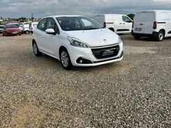 Blanco Usado 2018 Peugeot 208 Active Utilitario | 8500 € (Precio justo)
