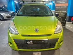 Verde Usado 2009 Renault Clio II Authentique Berlina | 3690 € (Precio justo)