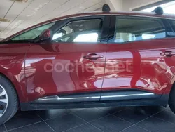 Rojo Usado 2017 Renault Grand Scénic IV Intens Monovolumen | 17.100 € (Un poco caro)