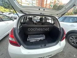 Blanco Usado 2011 Hyundai i20 Classic Berlina | 4900 € (Precio justo)