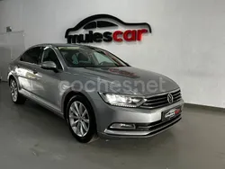 Gris / plata Usado 2019 VW Passat Advance Berlina | 15.800 € (Precio justo)