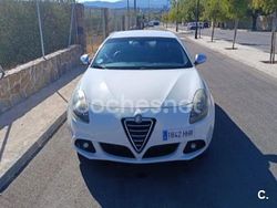Blanco Usado 2011 Alfa Romeo Giulietta Distinctive Utilitario | 3600 € (Precio justo)