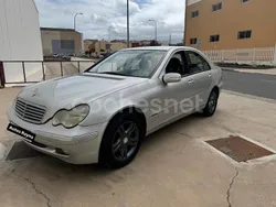 Gris / plata Usado 2000 Mercedes C240 Elegance Berlina | 2500 € (Buen precio)