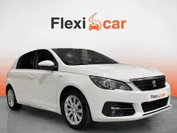 Blanco Usado 2019 Peugeot 308 Access Berlina | 8790 € (Buen precio)