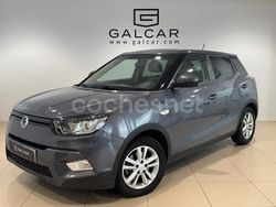 Gris / plata Usado 2016 Ssangyong (KGM) Tivoli Limited SUV | 8900 € (Un poco caro)