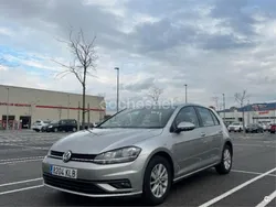 Gris / plata Usado 2018 VW Golf VII Business Berlina | 14.990 € (Precio justo)