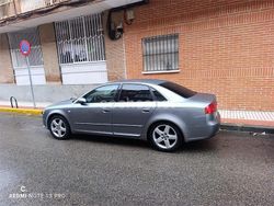 Gris / plata Usado 2007 Audi A4 S-Line Berlina | 5600 € (Precio justo)