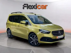 Amarillo Usado 2024 Mercedes 180 Berlina | 25.990 €