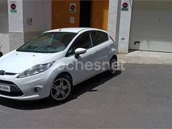 Blanco Usado 2011 Ford Fiesta Titanium Utilitario | 7200 € (Precio justo)