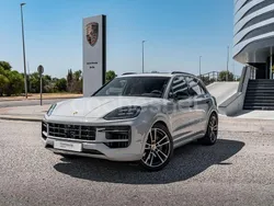 Beige Usado 2025 Porsche Cayenne SUV | 148.700 €