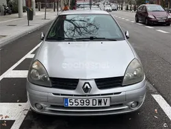 Gris / plata Usado 2006 Renault Clio II Authentique Berlina | 3000 € (Precio justo)