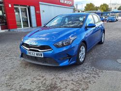 Azul Usado 2024 Kia Ceed Berlina | 17.090 € (Buen precio)