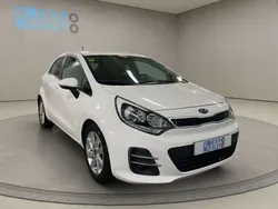 Blanco Usado 2016 Kia Rio Utilitario | 9975 € (Un poco caro)