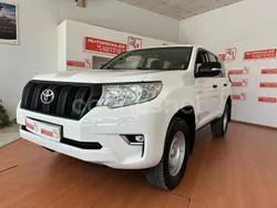 Blanco Usado 2019 Toyota Land Cruiser SUV | 37.900 € (Un poco caro)