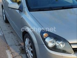 Beige Usado 2005 Opel Astra Sport Berlina | 3400 € (Precio justo)