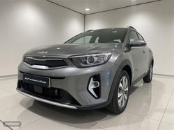 Usado 2024 Kia Stonic SUV | 20.390 € (Un poco caro)