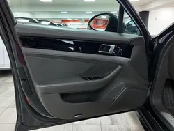 Gris / plata Usado 2020 Porsche Panamera 4 Berlina | 69.990 €