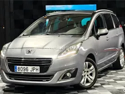 Gris / plata Usado 2016 Peugeot 5008 Style Monovolumen | 8900 € (Buen precio)
