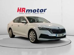 Gris Usado 2022 Skoda Octavia Ambition Berlina | 21.300 € (Buen precio)