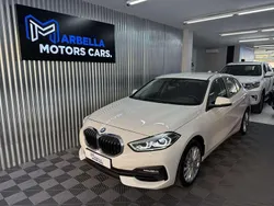 Blanco Usado 2023 BMW 118 Comfort Edition Utilitario | 25.990 € (Precio justo)