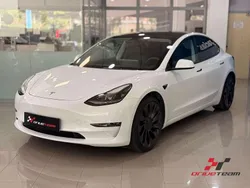 Blanco Usado 2023 Tesla Model 3 Long Range AWD Berlina | 37.750 € (Caro)