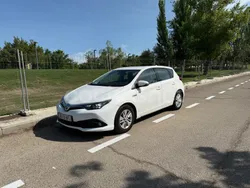 Blanco Usado 2017 Toyota Auris Hybrid Active Berlina | 12.999 € (Precio justo)