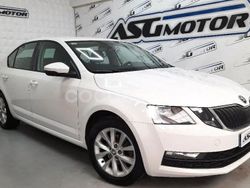 Blanco Usado 2019 Skoda Octavia Ambition Berlina | 13.900 € (Un poco caro)