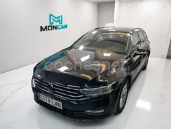 Negro Usado 2022 VW Passat Business Familiar | 17.990 € (Precio justo)