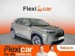 Marrón Usado 2024 Toyota Yaris Hybrid Style | 26.490 € (Caro)