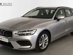 Plateado Usado 2019 Volvo V60 Momentum Familiar | 28.900 € (Un poco caro)