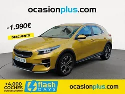 Amarillo Usado 2022 Kia XCeed SUV | 21.900 € (Un poco caro)