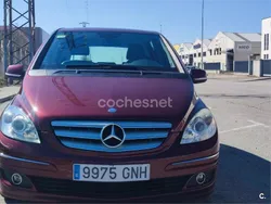 Granate Usado 2009 Mercedes B180 Monovolumen | 6000 € (Precio justo)