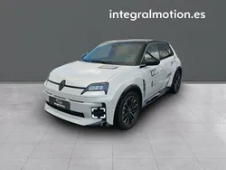 Blanco Usado 2024 Renault R5 Iconic Utilitario | 31.499 € (Precio justo)