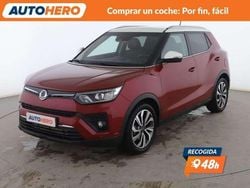 Rojo Usado 2022 Ssangyong (KGM) Tivoli Limited SUV | 18.285 €