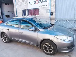 Gris / plata Usado 2011 Renault Fluence Dynamique Berlina | 2900 € (Super precio)