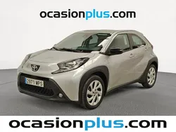 Gris Usado 2024 Toyota Aygo Play Utilitario | 13.910 € (Precio justo)