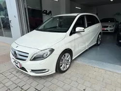 Blanco Usado 2013 Mercedes B180 Monovolumen | 12.490 € (Buen precio)