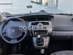 Beige Usado 2006 Renault Scénic II Expression Monovolumen | 2100 € (Super precio)