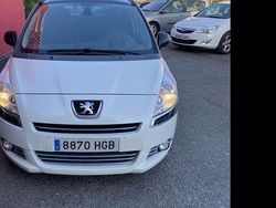 Blanco Usado 2011 Peugeot 5008 Allure Monovolumen | 7500 € (Precio justo)