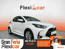 Blanco Usado 2022 Toyota Yaris Hybrid Active Berlina | 18.690 € (Precio justo)